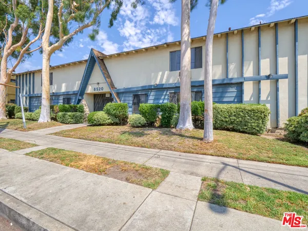 $288,000 | 8520 Sunland Boulevard, Unit 11, Sun Valley, CA 91352