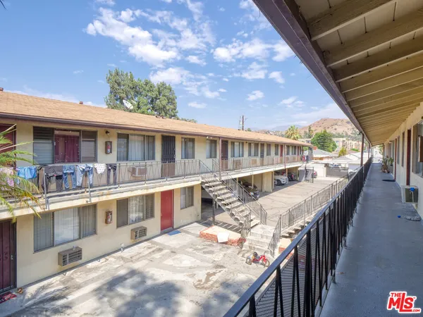 $288,000 | 8520 Sunland Boulevard, Unit 11, Sun Valley, CA 91352