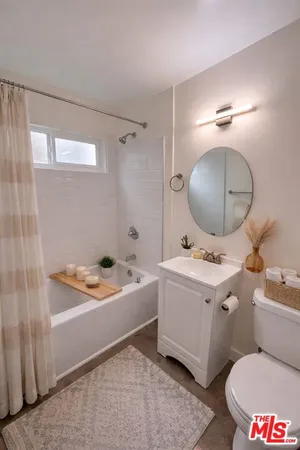 $288,000 | 8520 Sunland Boulevard, Unit 11, Sun Valley, CA 91352