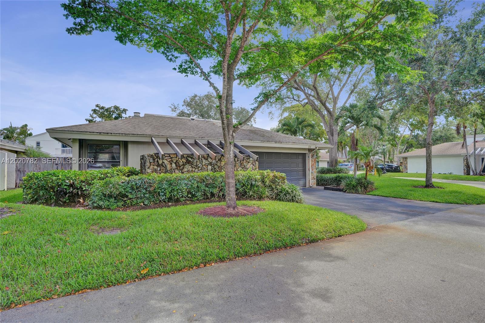 30 Cedar Road Hollywood, FL 33021 - Photo 1 of 37 Gallery Image 1
