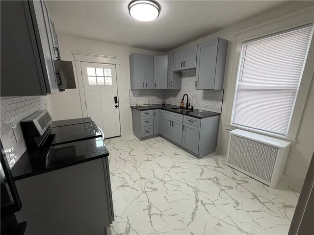 $1,995 | 532 Post Road, Warwick, RI 02888