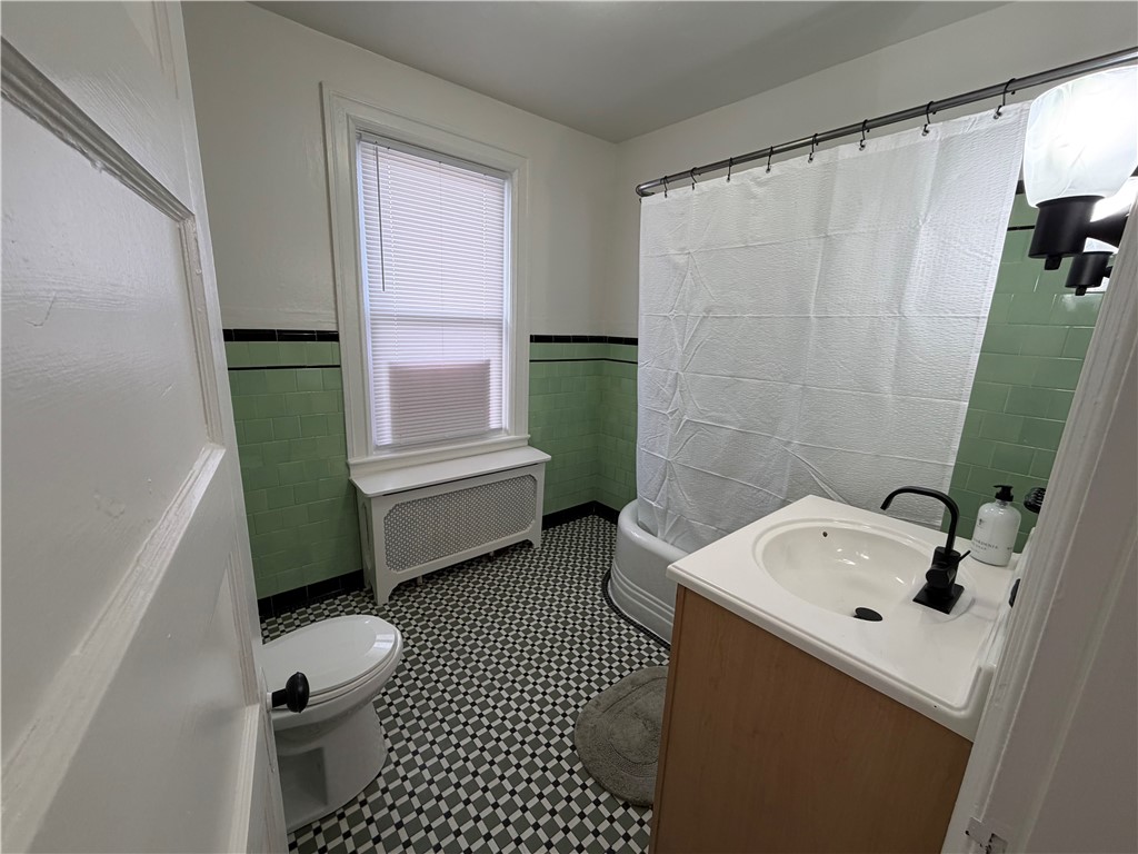 532 Post Road Warwick, RI 02888 - Photo 8 of 10