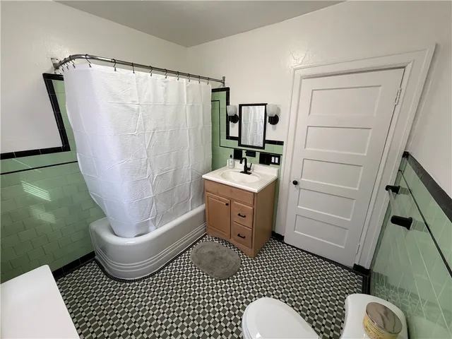 $1,995 | 532 Post Road, Warwick, RI 02888