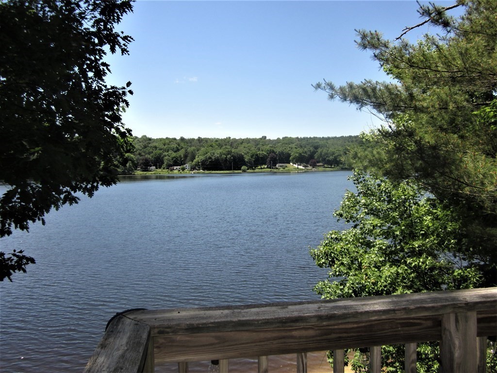 73 Cubles Drive Brimfield, MA 01010 - Photo 2 of 33