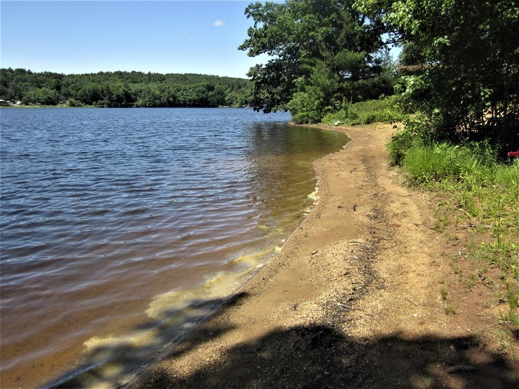 73 Cubles Drive Brimfield, MA 01010 - Photo 3 of 33