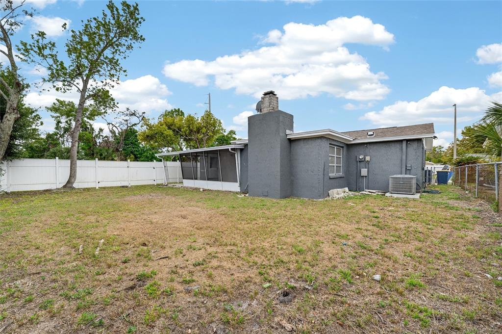 1012 Prescott Lane Holiday, FL 34691 - Photo 39 of 45 a view of outdoor space and yard