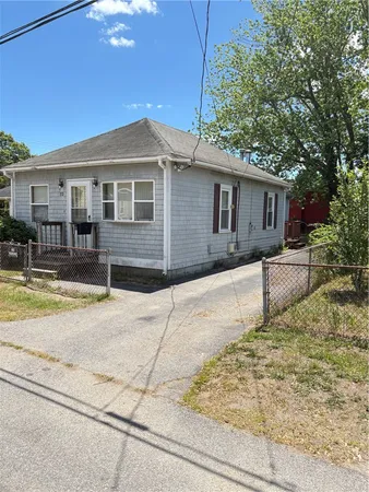 $325,000 | 52 Kenway Avenue, Warwick, RI 02889