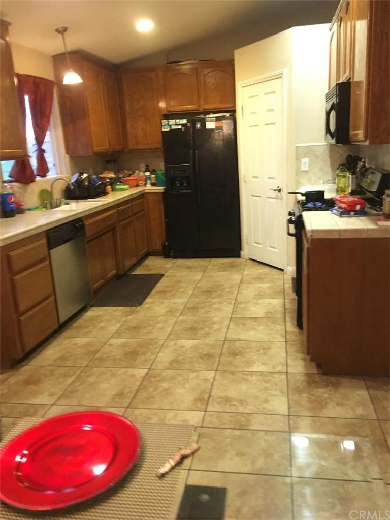 20141 Serrano Road Apple Valley, CA 92307 - Photo 3 of 9