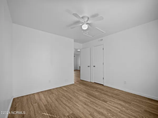 $995 | 110 Ravenwood Drive, Unit D, Jacksonville, NC 28546