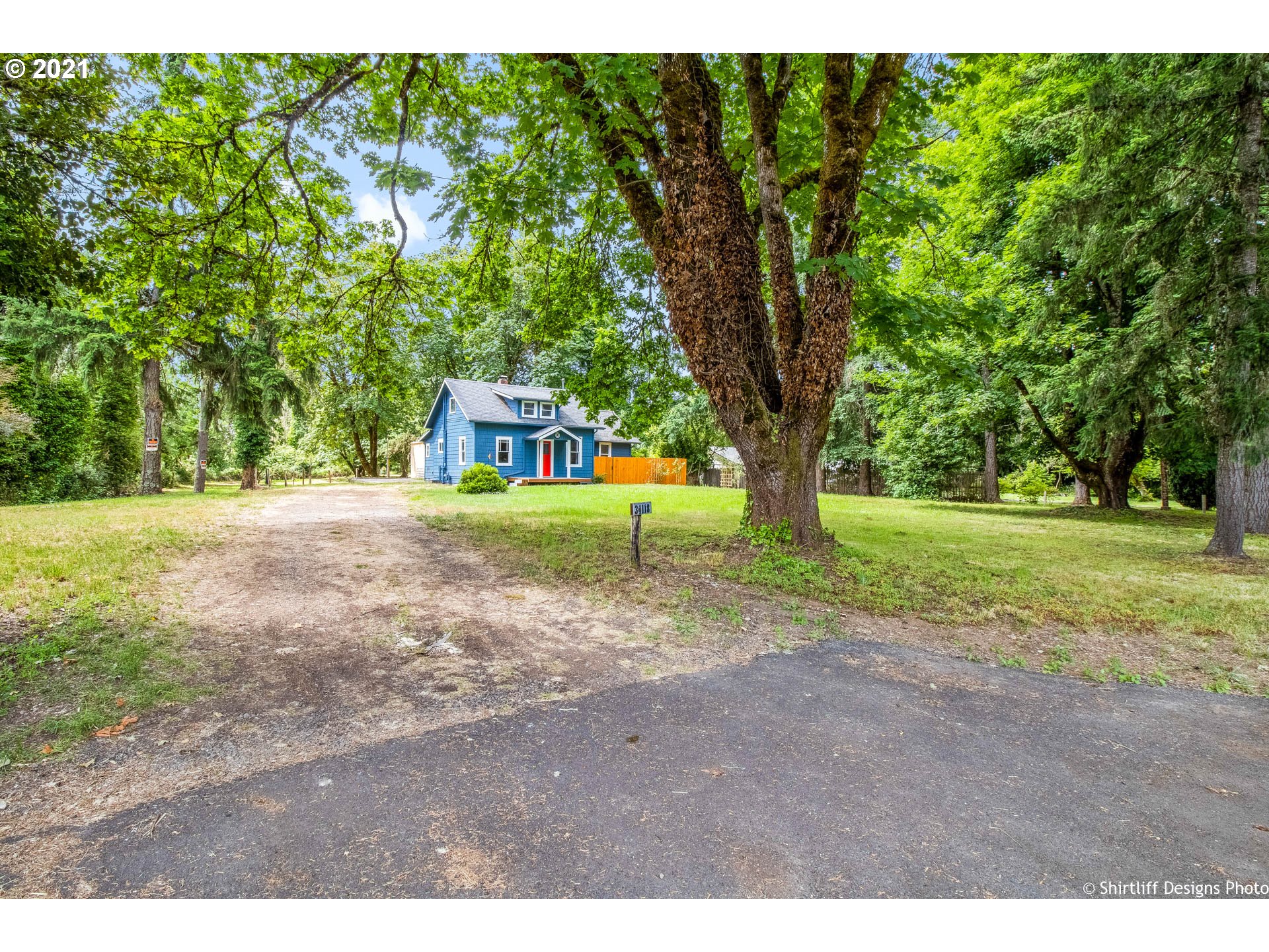 34118 Seavey Loop Road Eugene, OR 97405 - Photo 4 of 32