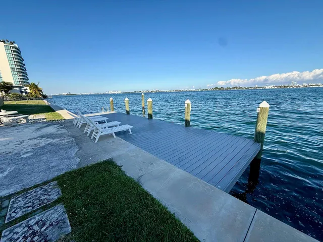 $1,975 | 7921 East Drive, Unit 17, North Bay Village, FL 33141