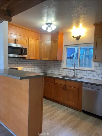 $2,100 | 29392 Lakeview Drive, Cedar Glen, CA 92321