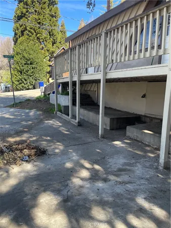 $2,100 | 29392 Lakeview Drive, Cedar Glen, CA 92321