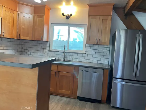 $2,300 | 29392 Lakeview Drive, Cedar Glen, CA 92321
