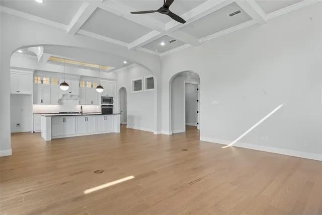 $585,000 | 6627 Pinehurst Drive, Granbury, TX 76049