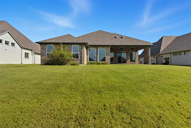 $585,000 | 6627 Pinehurst Drive, Granbury, TX 76049