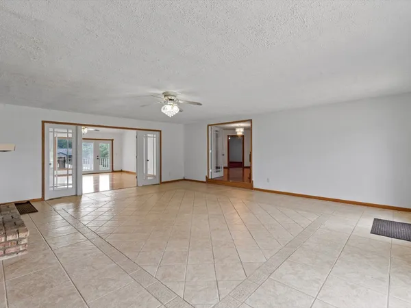 $499,000 | 1610 Wisconsin Street, Le Claire, IA 52753