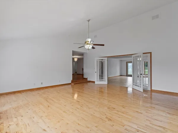 $499,000 | 1610 Wisconsin Street, Le Claire, IA 52753
