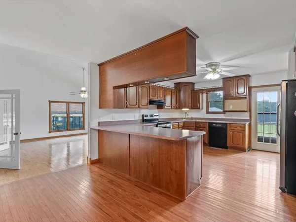 $499,000 | 1610 Wisconsin Street, Le Claire, IA 52753