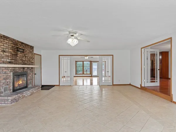 $499,000 | 1610 Wisconsin Street, Le Claire, IA 52753