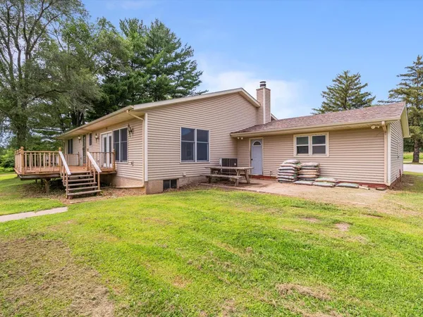 $499,000 | 1610 Wisconsin Street, Le Claire, IA 52753