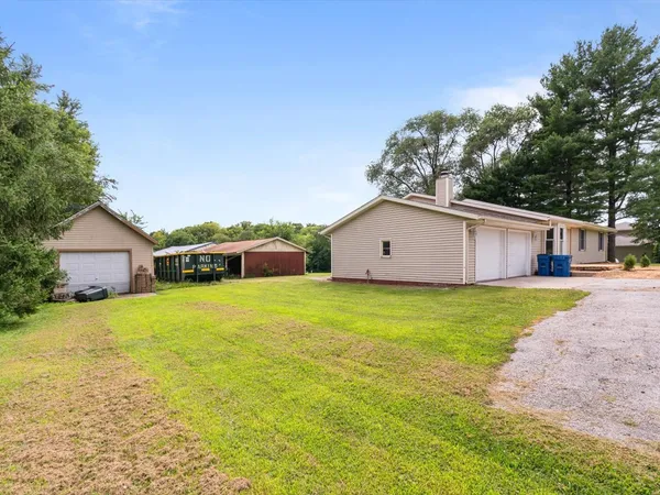 $499,000 | 1610 Wisconsin Street, Le Claire, IA 52753
