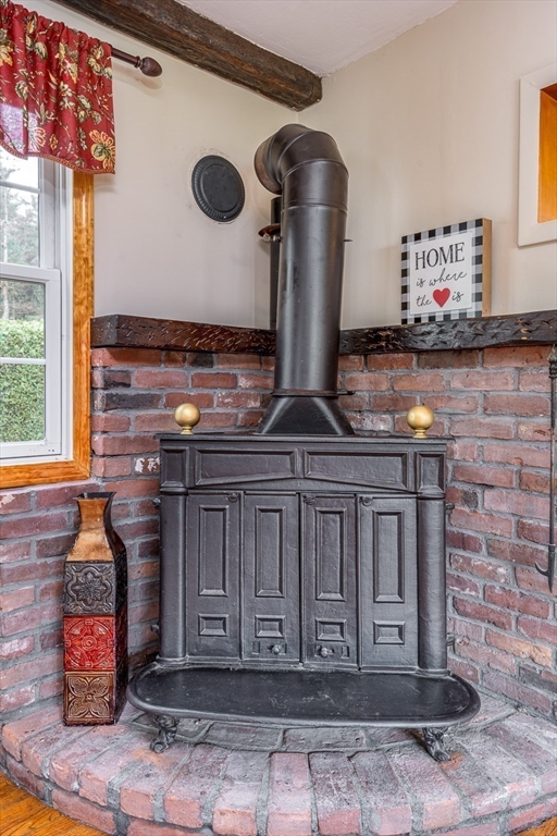 27 Jordan Street Springfield, MA 01129 - Photo 16 of 36