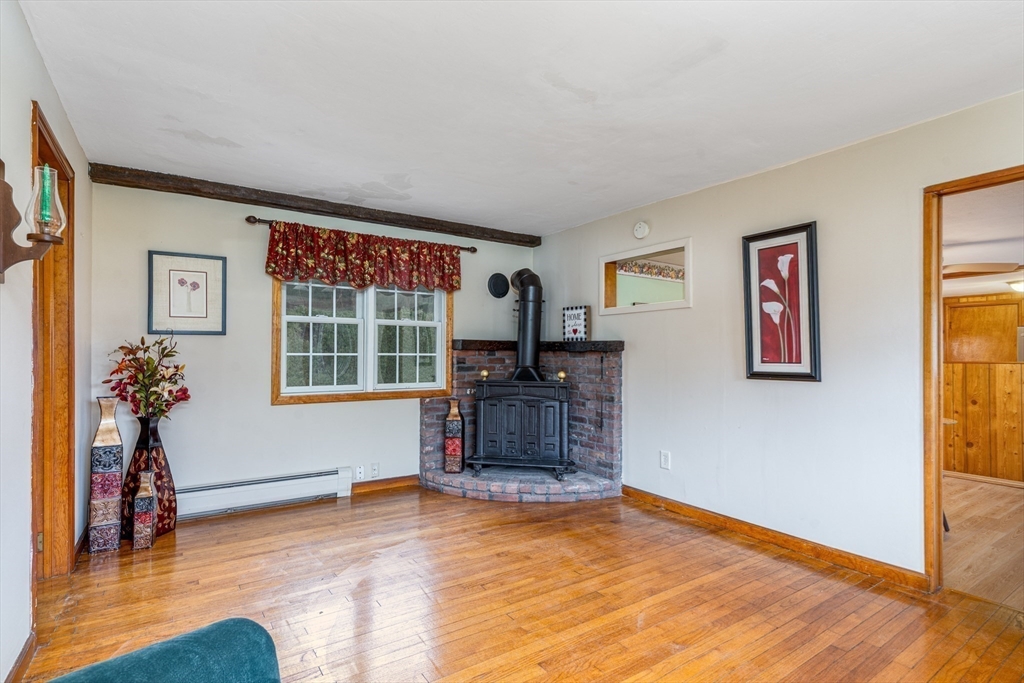 27 Jordan Street Springfield, MA 01129 - Photo 20 of 36