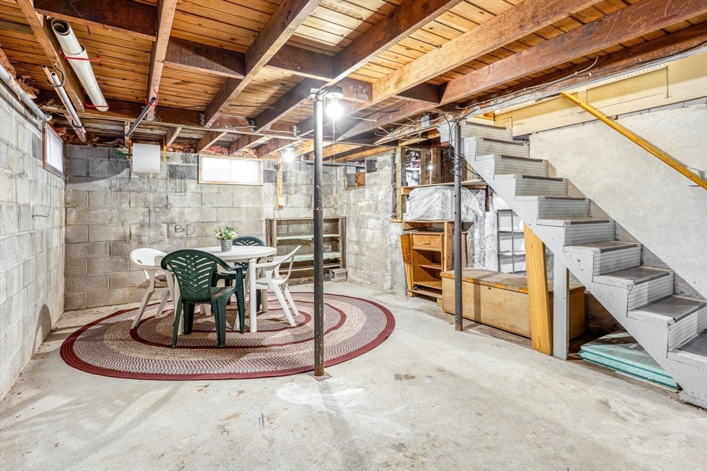 27 Jordan Street Springfield, MA 01129 - Photo 33 of 36