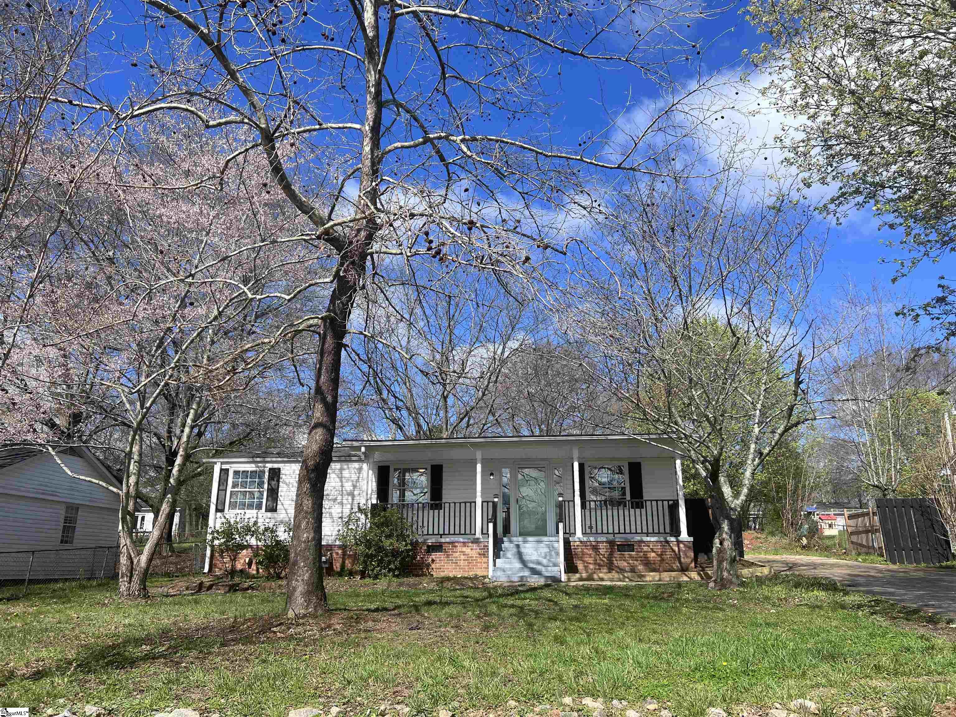 811 Hellams Street Fountain Inn, SC 29644 - Photo 1 of 34 Gallery Image 1