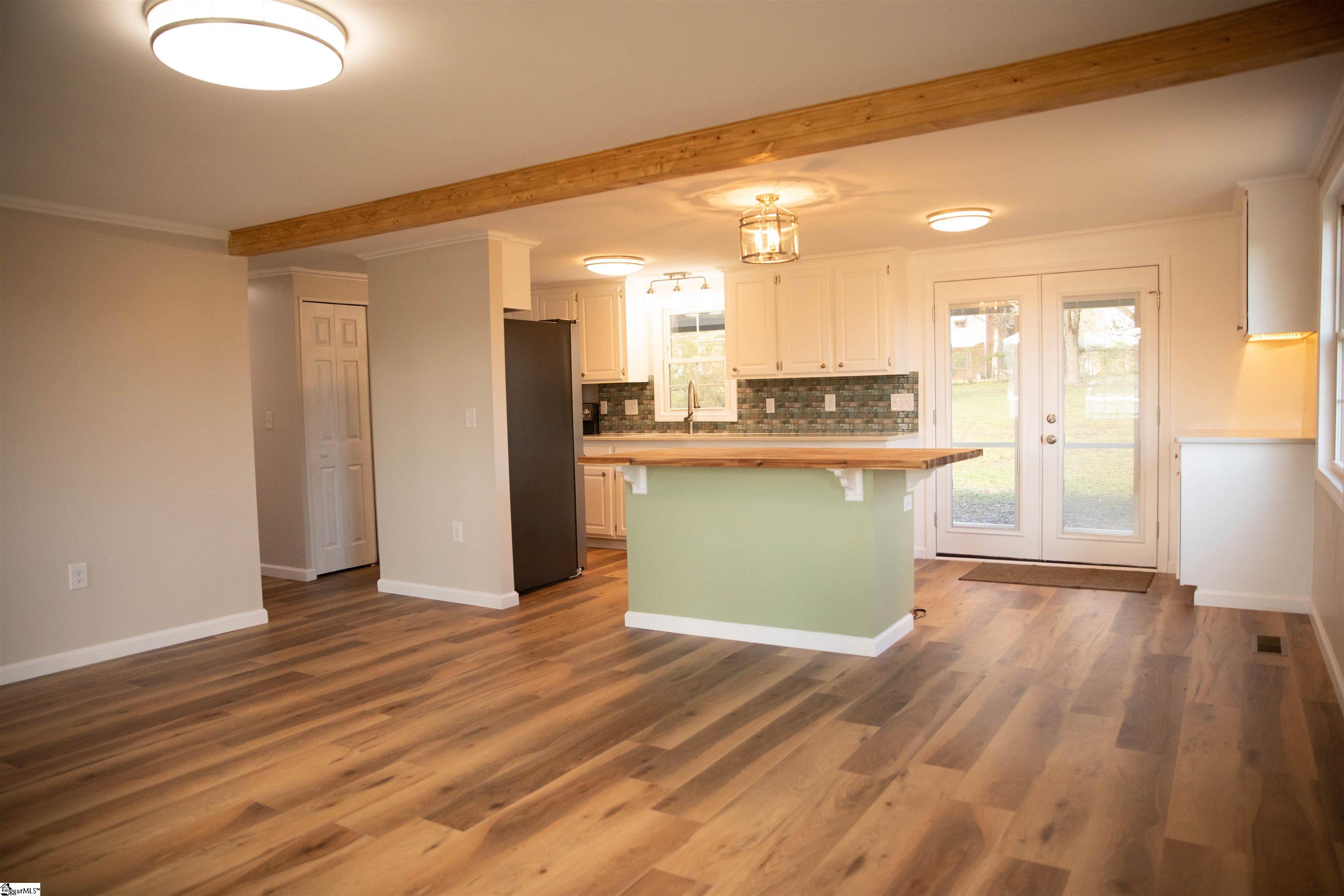 811 Hellams Street Fountain Inn, SC 29644 - Photo 5 of 34 Gallery Image 5