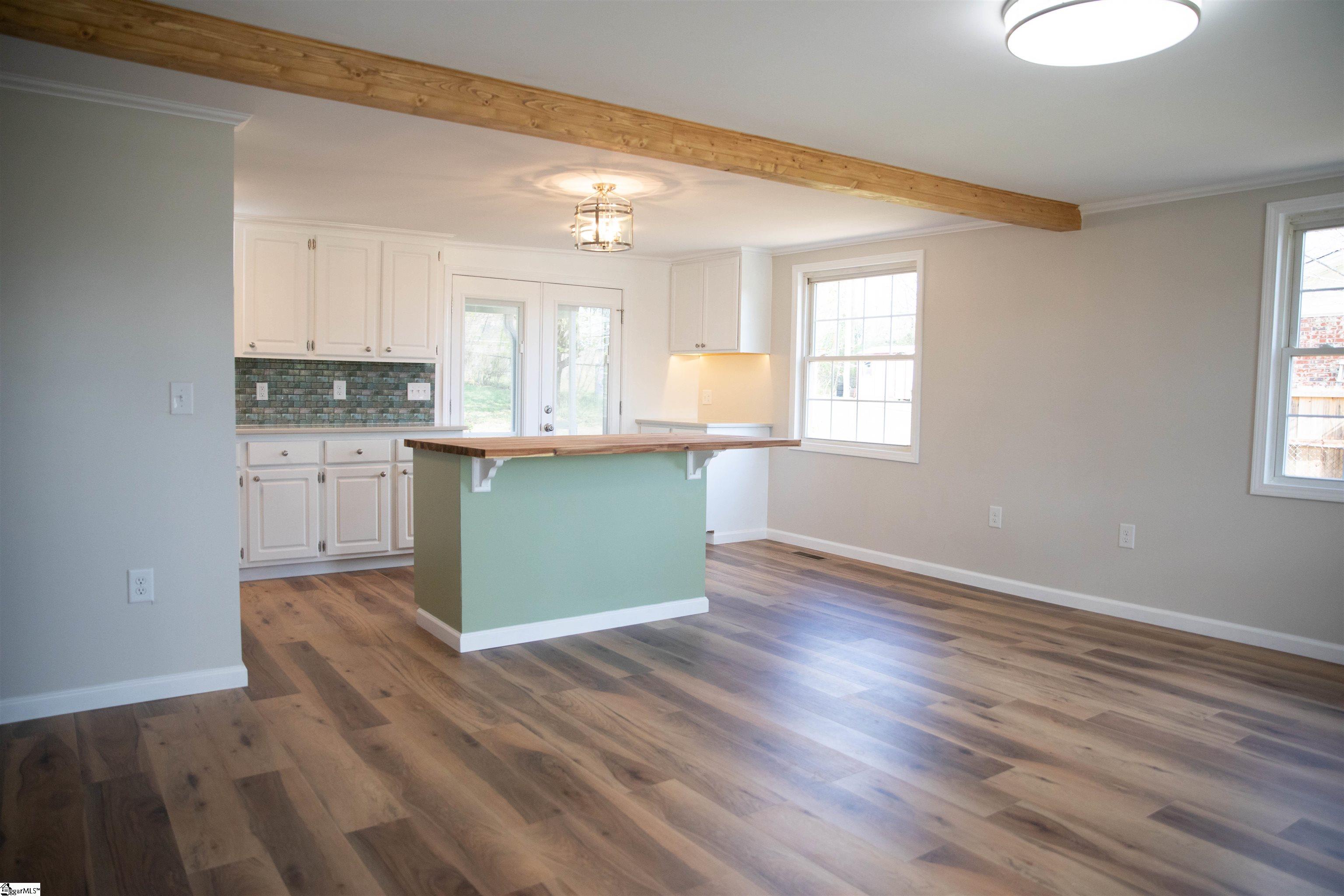 811 Hellams Street Fountain Inn, SC 29644 - Photo 6 of 34 Gallery Image 6