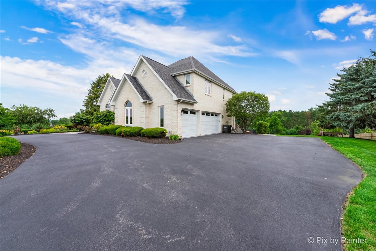 7002 Prairie Drive Spring Grove, IL 60081 - Photo 9 of 84 Gallery Image 9