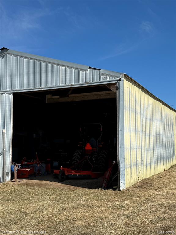 3608 South State Road Glennie, MI 48737 - Photo 11 of 42