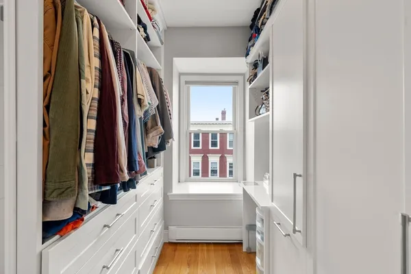 $3,300 | 695 East 8th Street, Unit 3, Boston, MA 02127