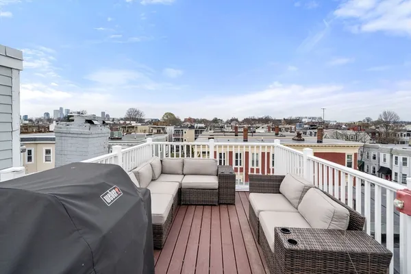 $3,300 | 695 East 8th Street, Unit 3, Boston, MA 02127