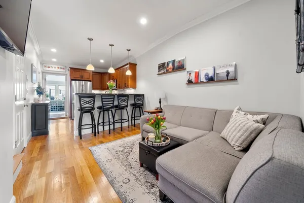 $3,300 | 695 East 8th Street, Unit 3, Boston, MA 02127