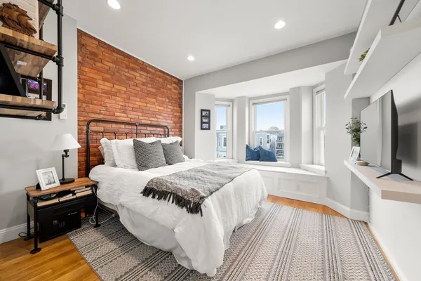 $3,300 | 695 East 8th Street, Unit 3, Boston, MA 02127