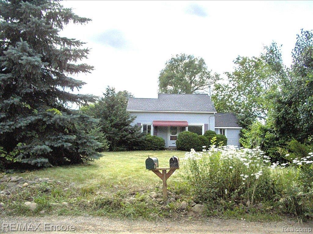 7075 Eagle Road Davisburg, MI 48350 - Photo 2 of 18 Front view 2