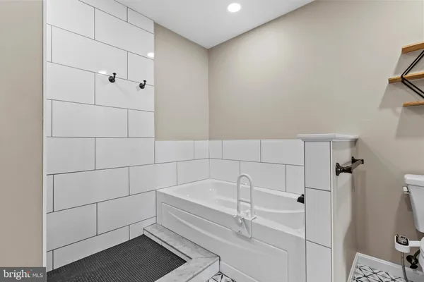 $410,000 | 116 Greenview Drive, Lancaster, PA 17601