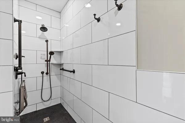 $410,000 | 116 Greenview Drive, Lancaster, PA 17601