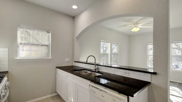 $3,400 | 2206 Pennsylvania Avenue, Unit A, Austin, TX 78702