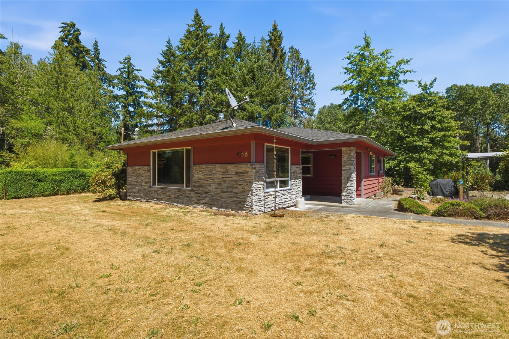 4766 Erlands Point Road Northwest Bremerton, WA 98312 - Photo 3 of 34