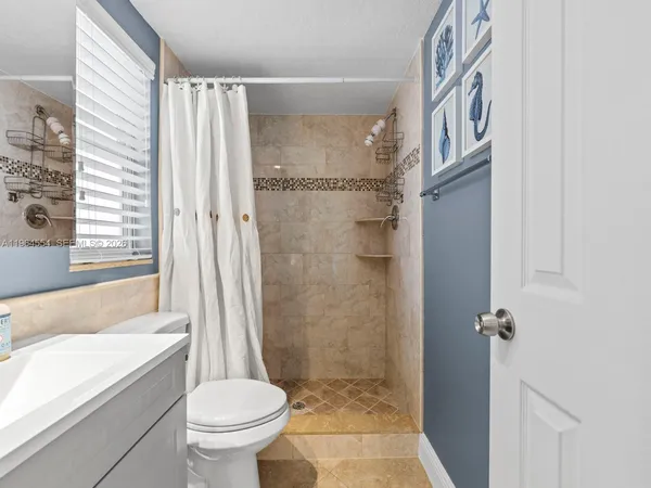 $2,975 | 40 High Point Road, Unit D102, Tavernier, FL 33070