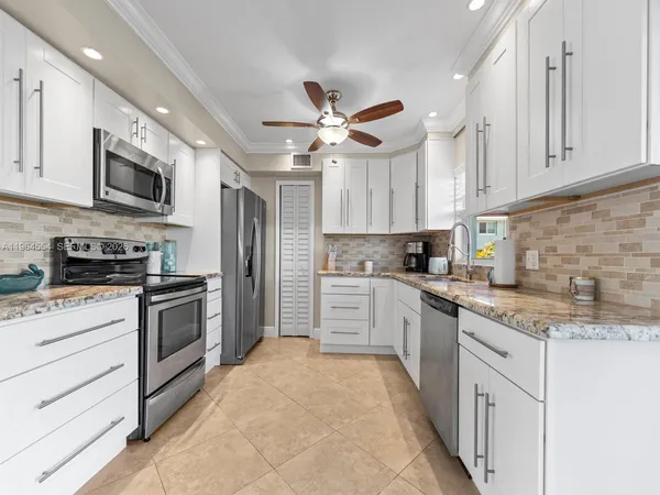 $2,975 | 40 High Point Road, Unit D102, Tavernier, FL 33070