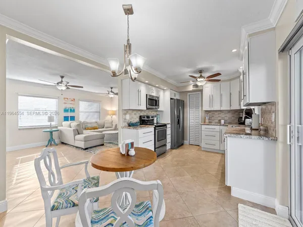 $2,975 | 40 High Point Road, Unit D102, Tavernier, FL 33070