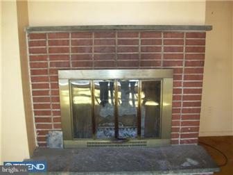 1885 Spring Valley Road Springfield, PA 19064 - Photo 3 of 12 Gallery Image 3