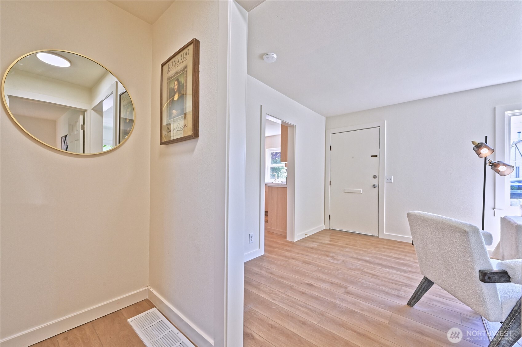 421 Wells Avenue North Renton, WA 98057 - Photo 7 of 35