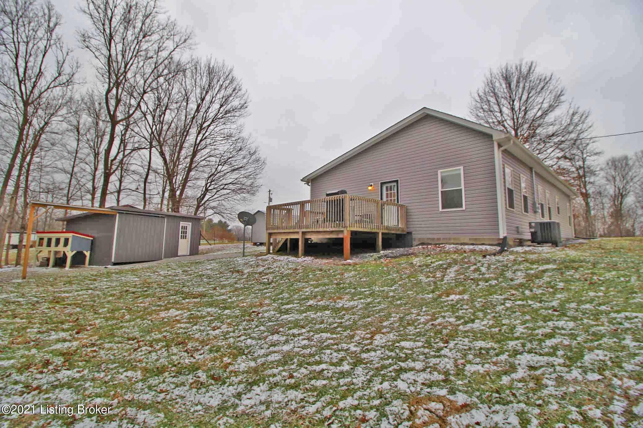 2236 Mt Zion Road Frankfort, KY 40601 - Photo 32 of 40 Rear of home
