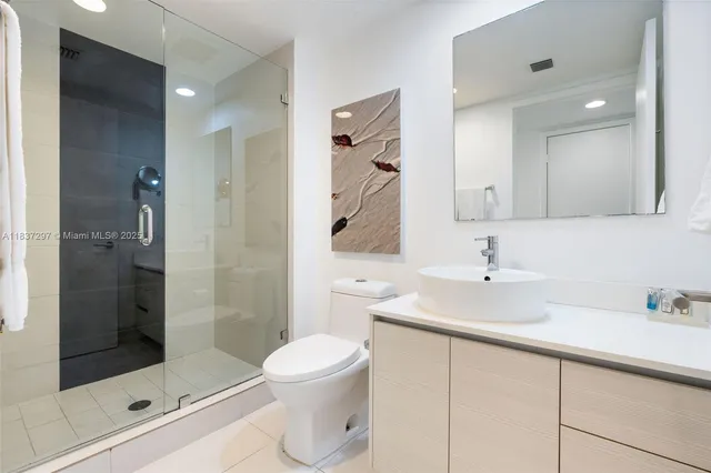 $455,000 | 2602 East Hallandale Beach Boulevard, Unit R1105, Hallandale Beach, FL 33009